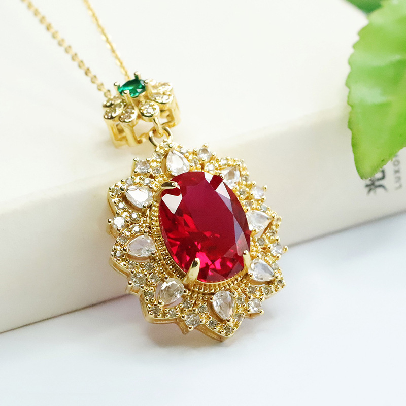 Red Corundum Pendant Cultivati - đánh giá và giá Vintage Fashion Center