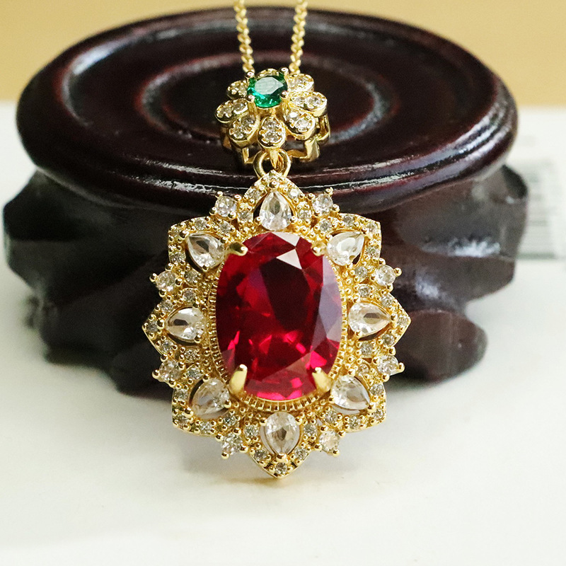 Red Corundum Pendant Cultivati - đánh giá và giá Vintage Fashion Center